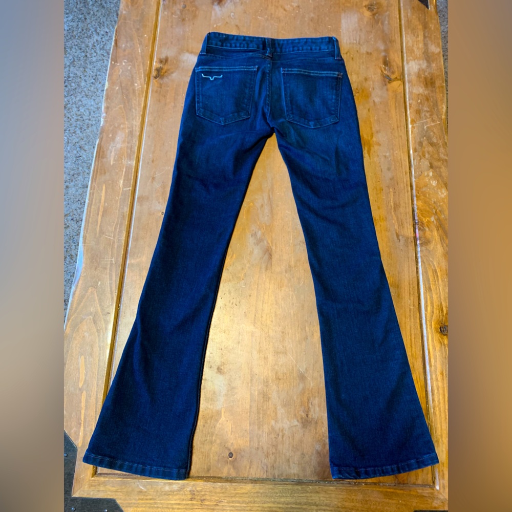 BRAND NEW Kimes Audrey jeans. Size 000\30 dark wash